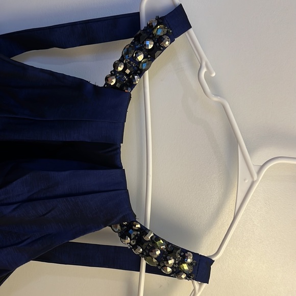 Navy blue dress with sheen, body hugging with cinching - Picture 8 of 8